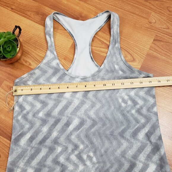 Lululemon Cool Racer Back Tank CRB Blazer Fossil Zig Zag Grey Sz 8 Luon Light - Picture 5 of 7
